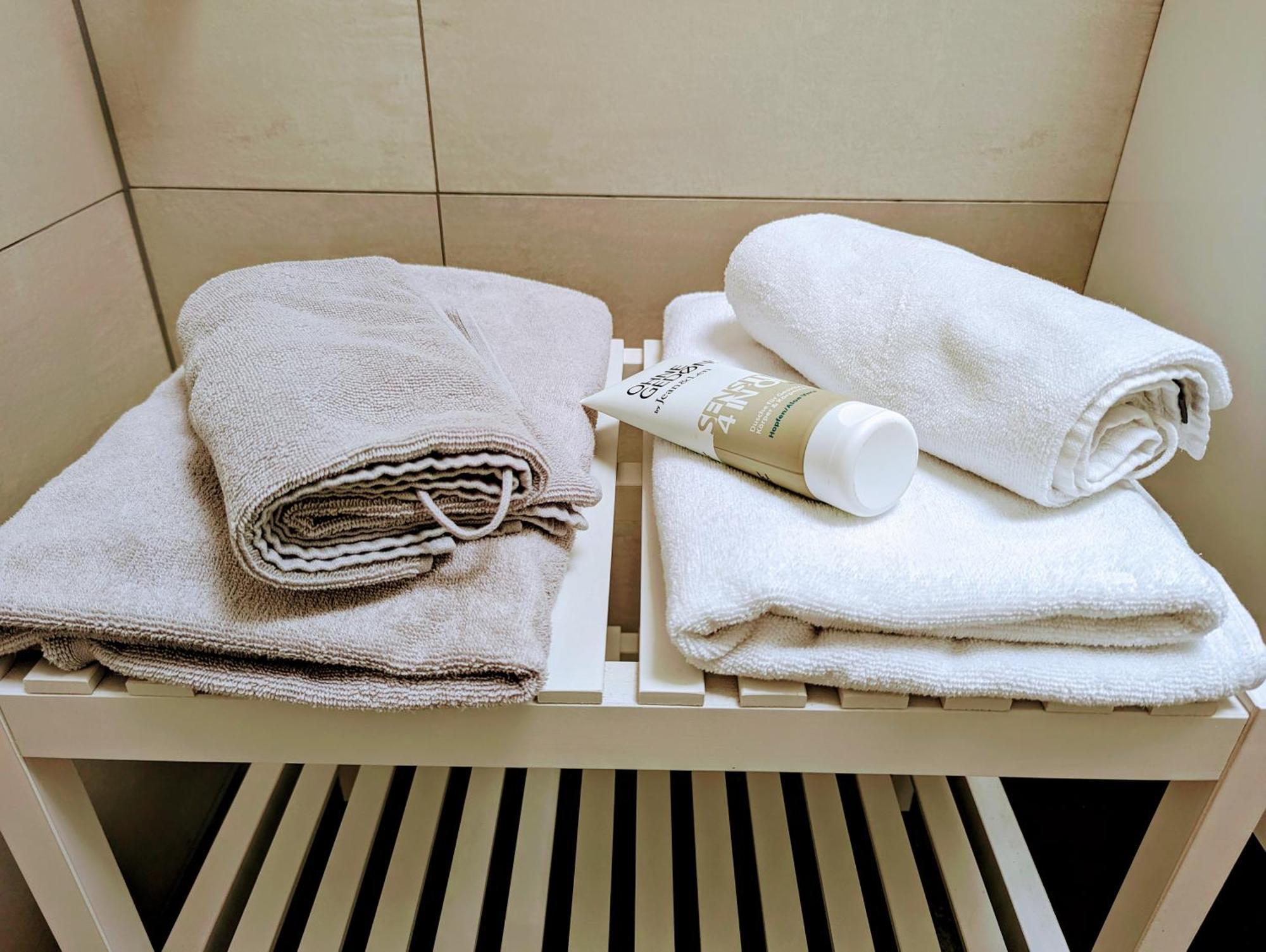 Fewo Urban Gotha-Apartment Ekhof- Am Schlosspark- Parken An Der Der Tuer- Barrierefrei, 900 Meter Zum Bahnhof - Wallbox Екстер'єр фото